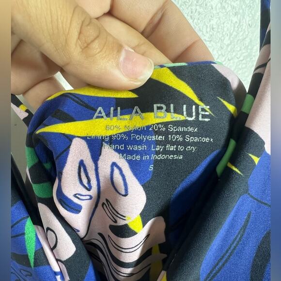 AILA BLUE Midnight in Paris One Piece Swimsuit Size Small - Picture 6 of 7